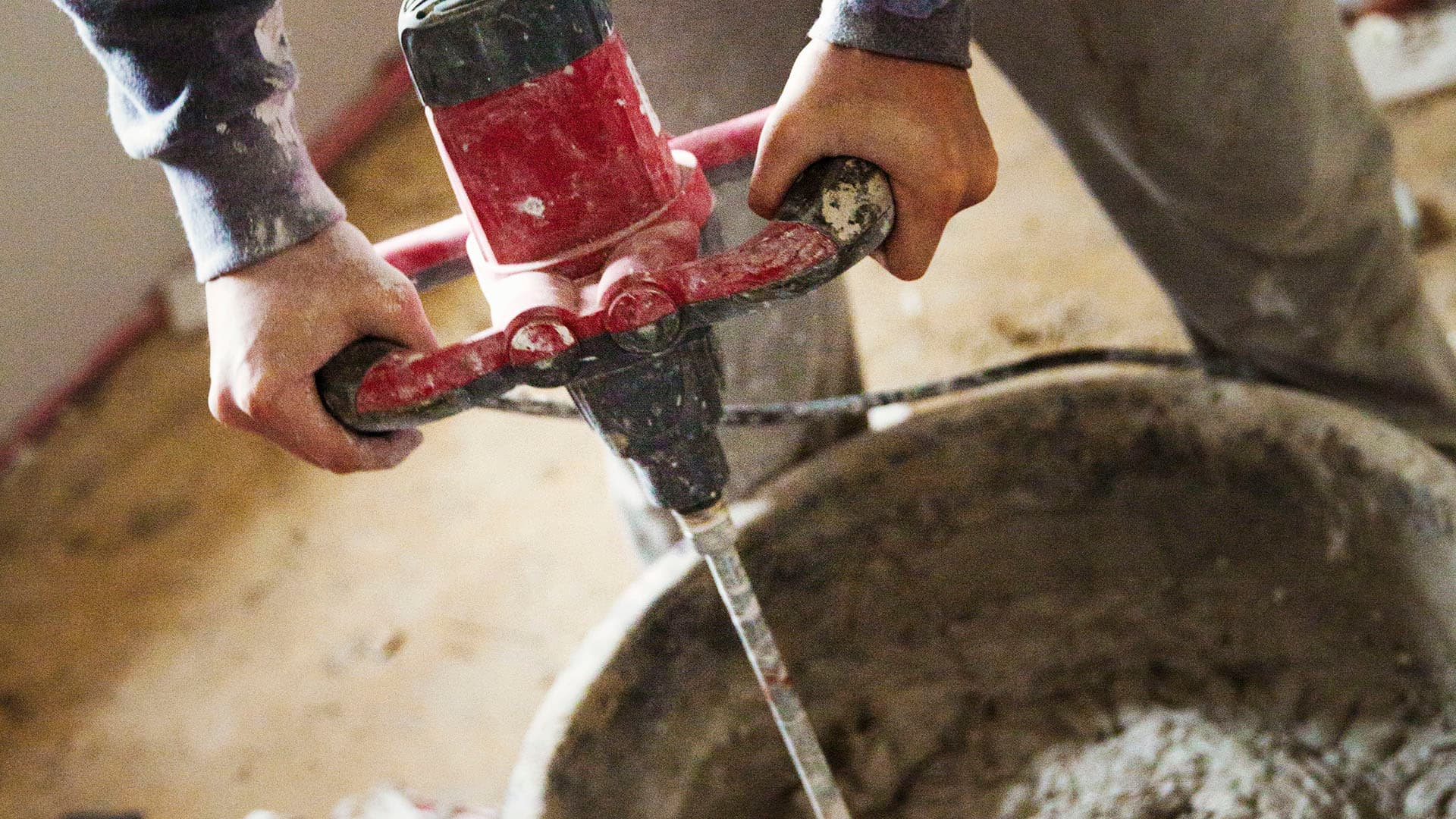 Nopeasti kuivuva lattiatasoite, pienempi kosteusrasitus