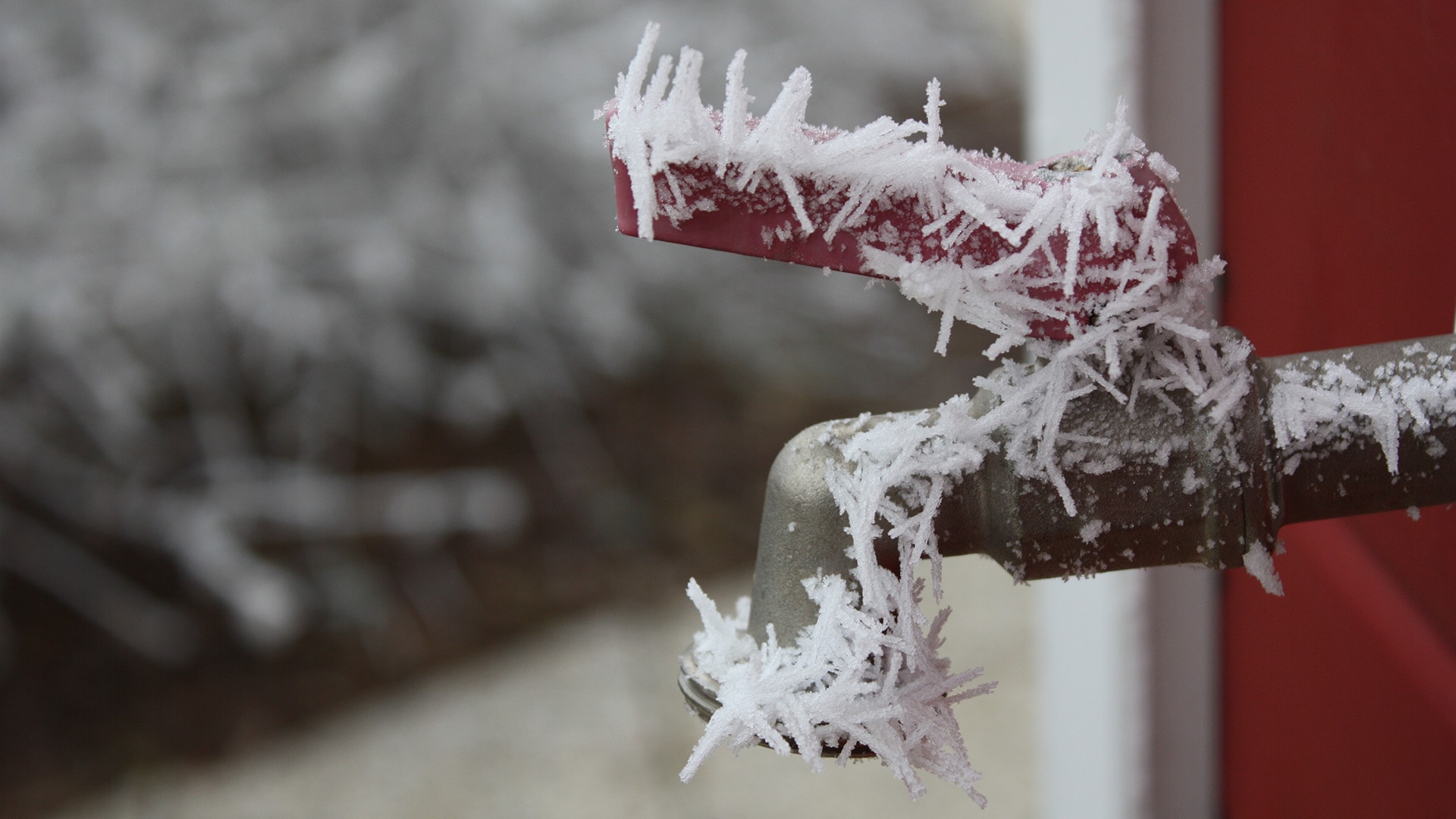 Miksi putket jäätyvät pakkasen lauhtuessa