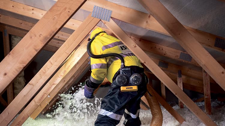 <p data-block-key="jnf0y">ISOVER InsulSafe on asennettavissa yläpohjaan helposti puhaltamalla.</p>