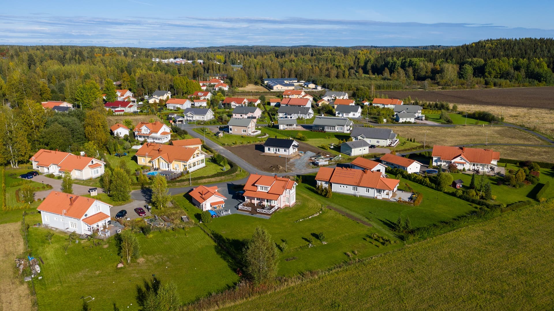 Unelmien tontti tonnilla - luonto ja palvelut lähellä