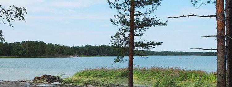 Joutsenmökin rannasta avautuva maisema edustaa kauneinta suomalaista merimaisemaa.