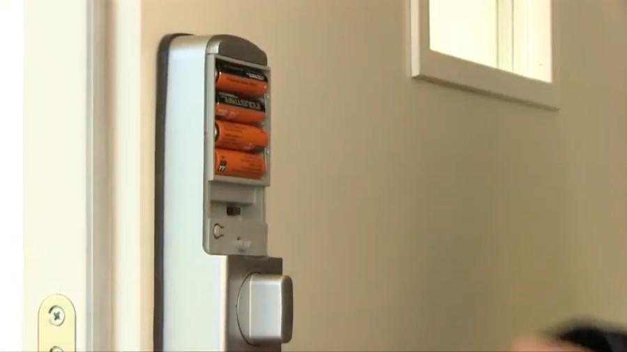 Yale Doorman -älylukko toimii myös sähkökatkojen aikana paristojen ansiosta.