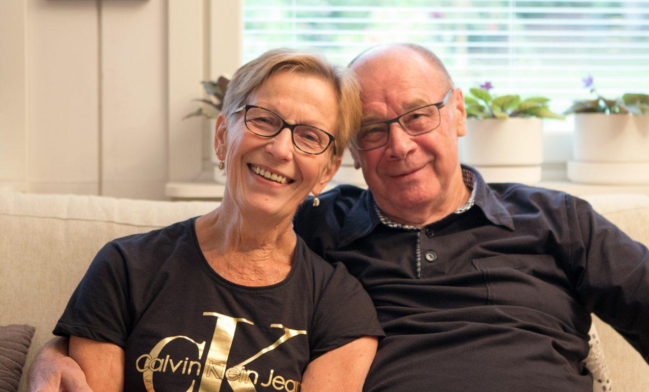 Anneli ja Pertti Junninen teettivät kattoremontin, jotta oma rakas 1980-luvun omakotitalo pysyisi terveenä jatkossakin.