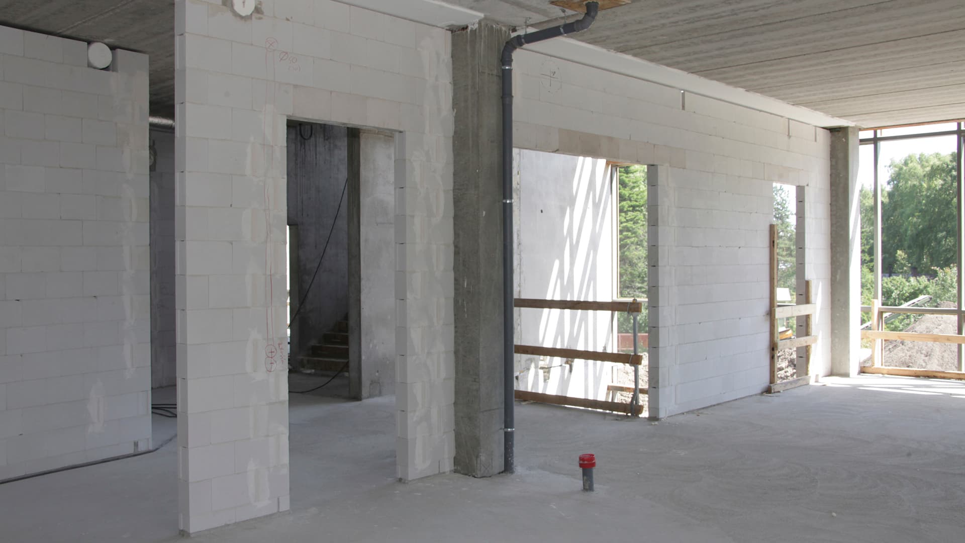 Mikä Kahi-tiili on ja mistä se valmistetaan?