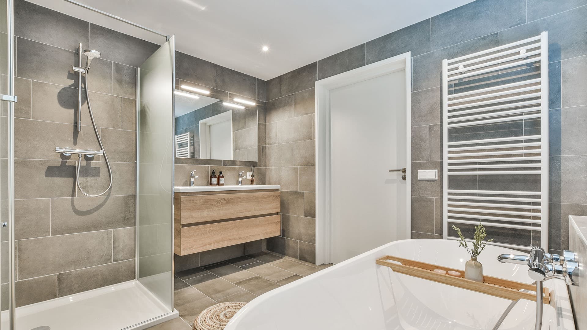 <p data-block-key="96ne6">Gyprocin valikoimasta löytyy myös märkätiloihin soveltuvia kipsilevyjä.</p>