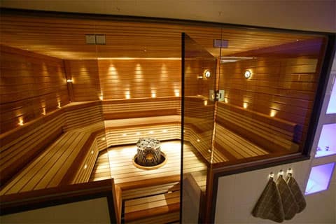 Sisusta lasilla avaruutta kotiisi