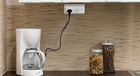 Sähkölaitteiden turvallisempaan käyttöön - ajasta vaikka kahvisi