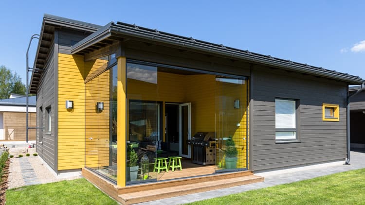 Puukoulussa ulkoverhous