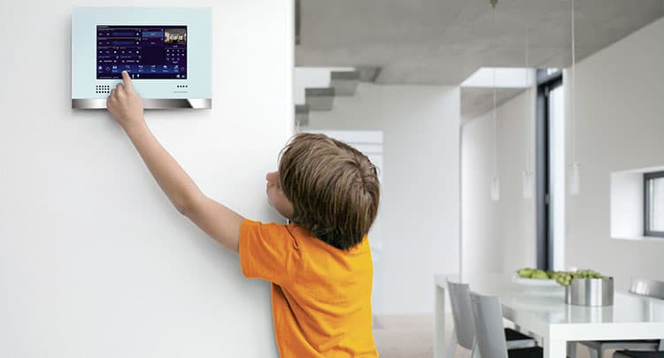 <p data-block-key="h13a2">Kun KNX-ohjaukset on suunniteltu hyvin, järjestelmä toimii melkein kuin ajatus.</p>