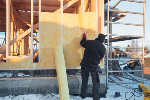 Rakentaja: muistathan nämä eristystä tehdessäsi