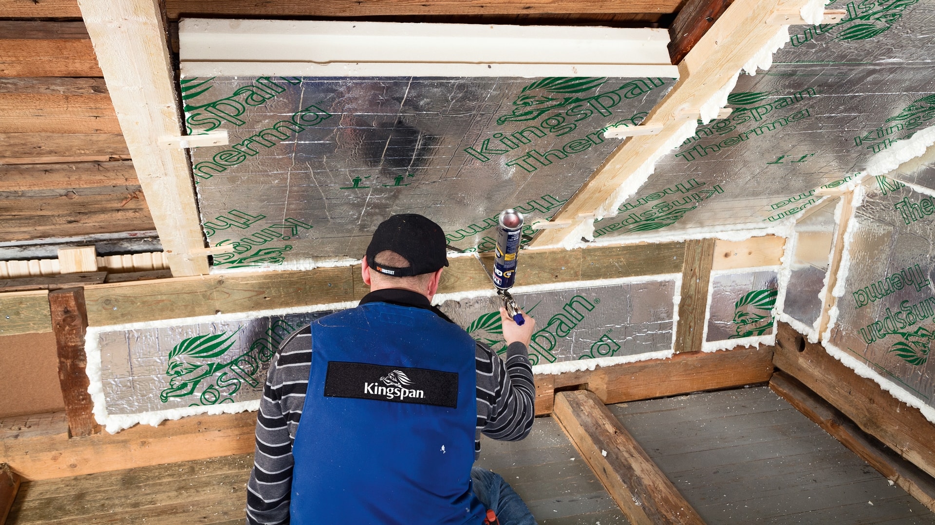 Ullakon eristäminen Kingspan eristeellä
