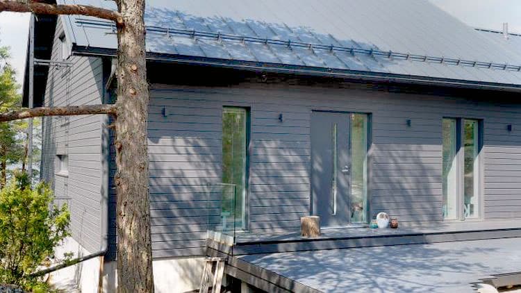 Pohjoismaiden ensimmäinen Joutsenmerkitty mökki noussut Suomeen