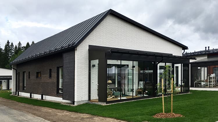 Uutta ja vanhaa tiilipintaa Asuntomessuilla