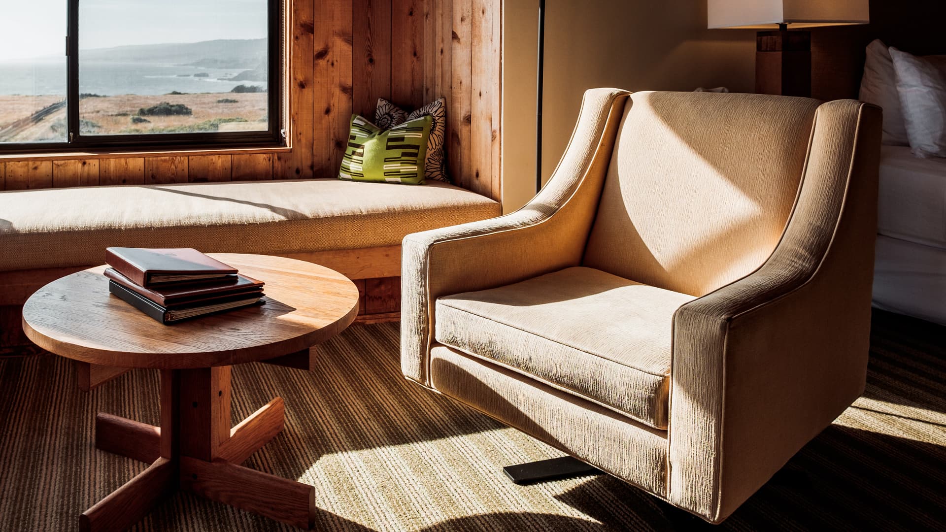 Kuinka kotisi pysyy turvassa, kun et ole paikalla?