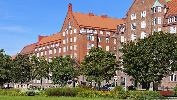 Tiili osana vähähiilistä rakentamista