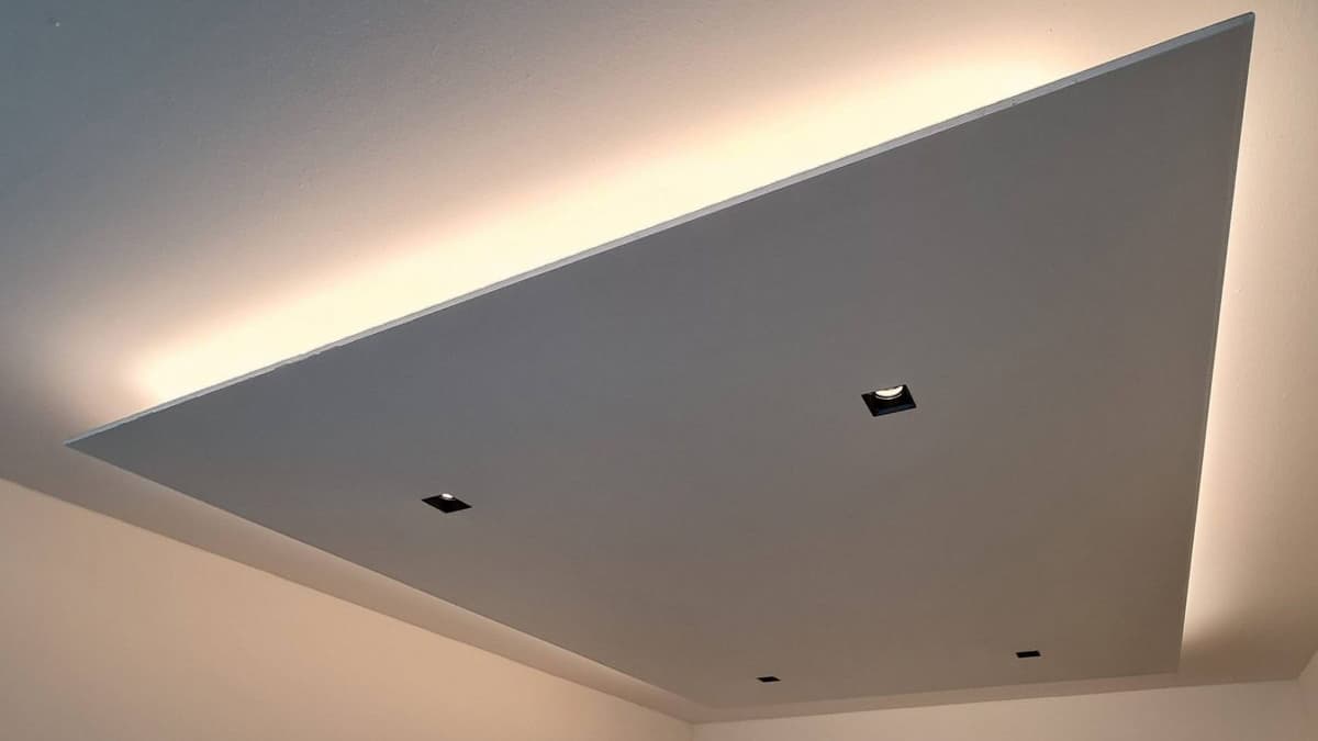 Näin tehdään onnistunut ja edullinen katon valaistusremontti