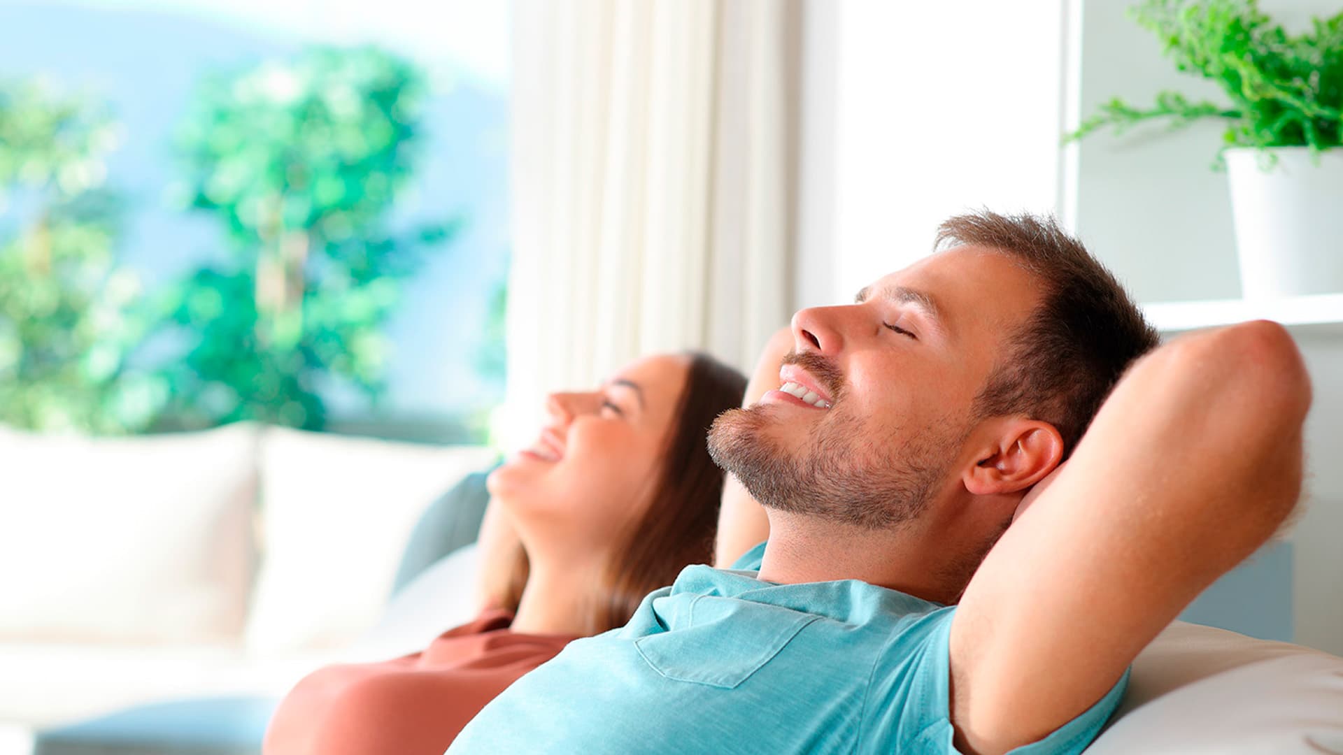 Miten ohjaan ilmanvaihtoa puhelimella tai tietokoneella?